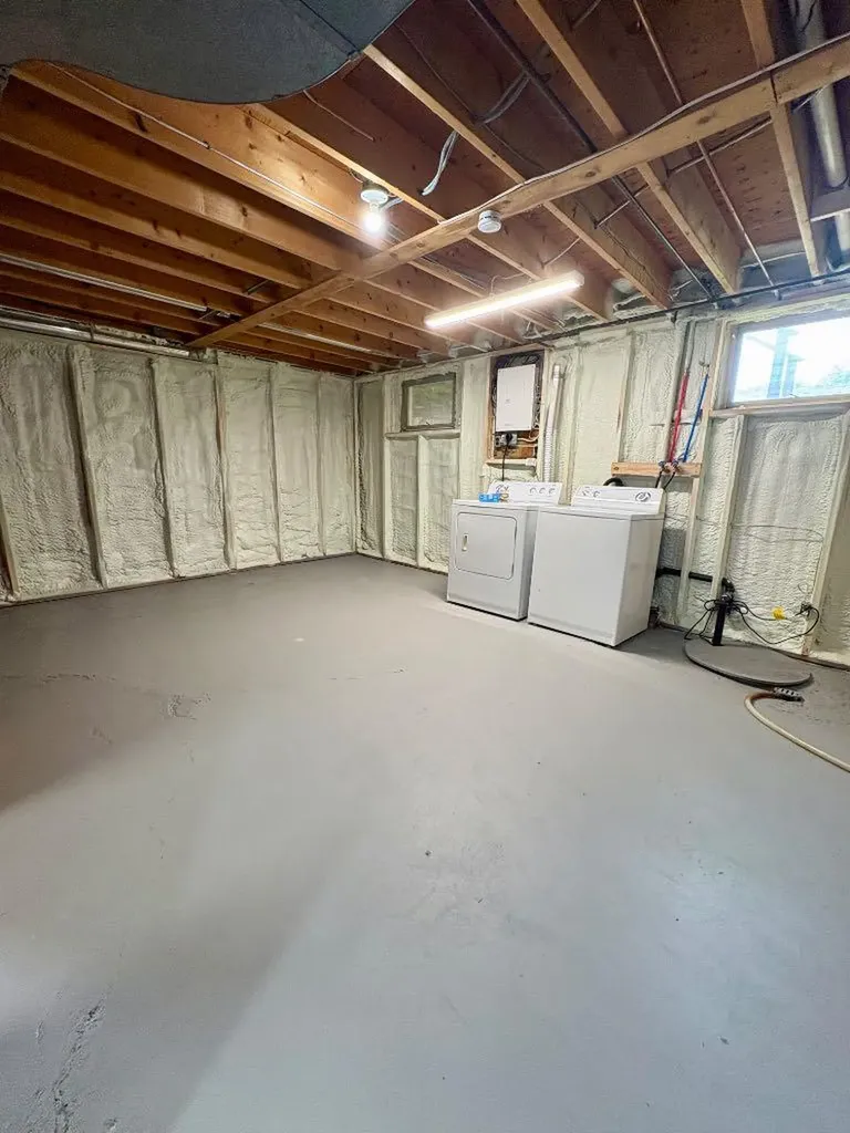 45 3 Avenue Tilley AB T1R3K0
