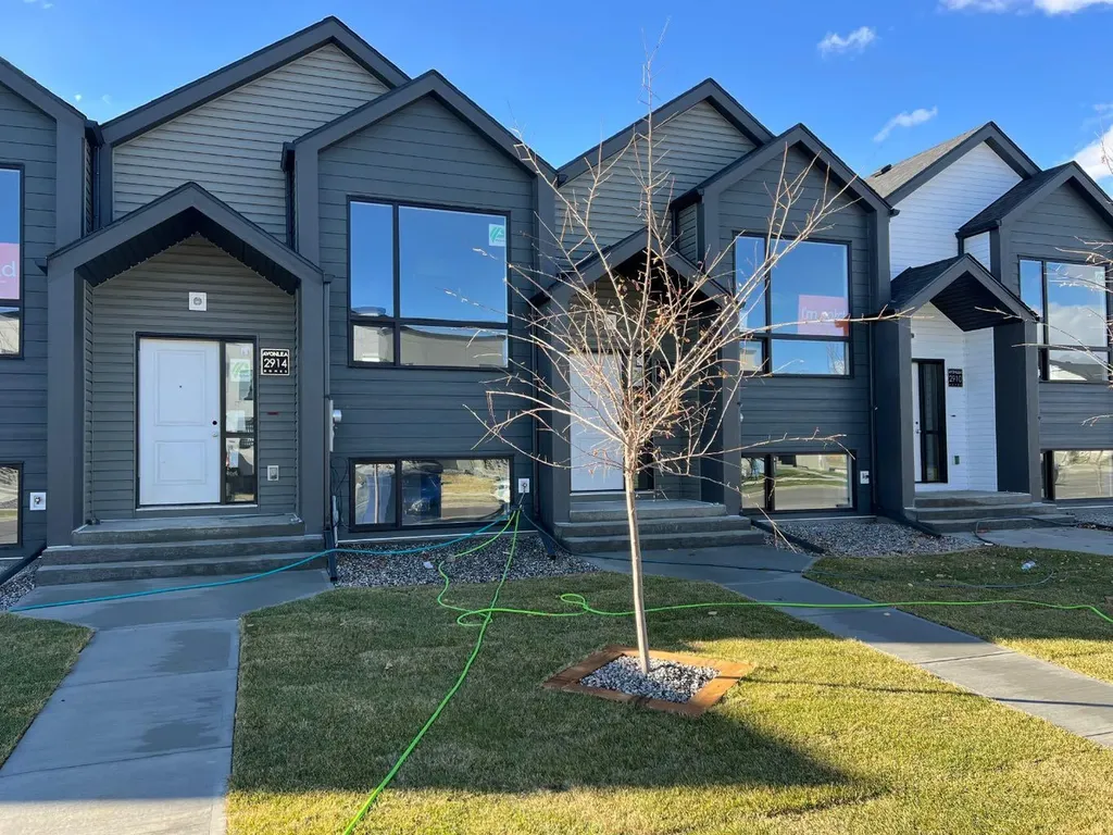2932 47 Street S Lethbridge AB T1K8L4