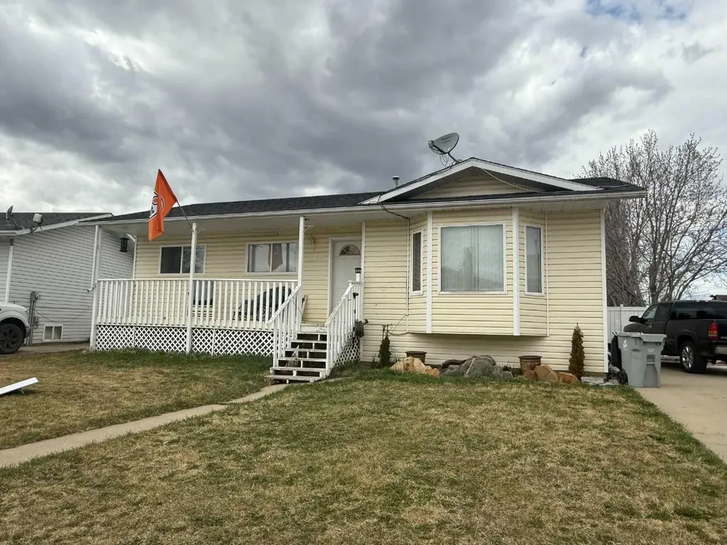 4500 Redwood Place High Prairie AB T0G 1E0