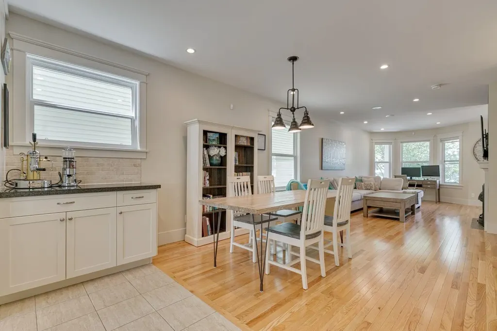 609 23 Avenue SW Calgary AB T2S0J6