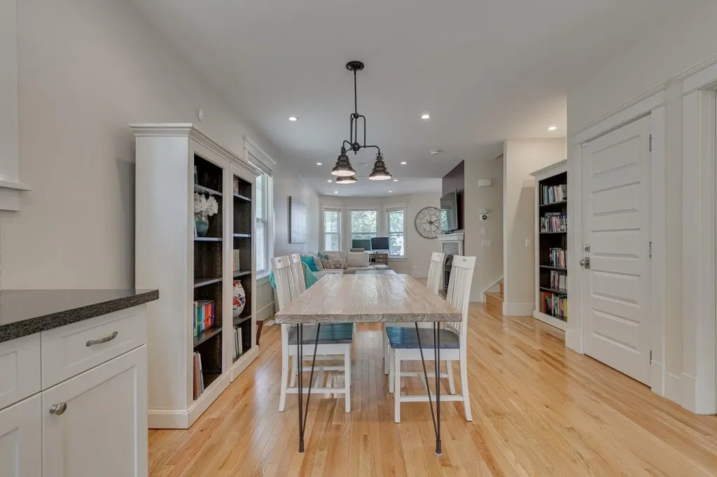 609 23 Avenue SW Calgary AB T2S0J6