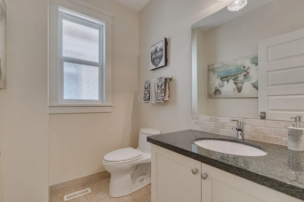 609 23 Avenue SW Calgary AB T2S0J6