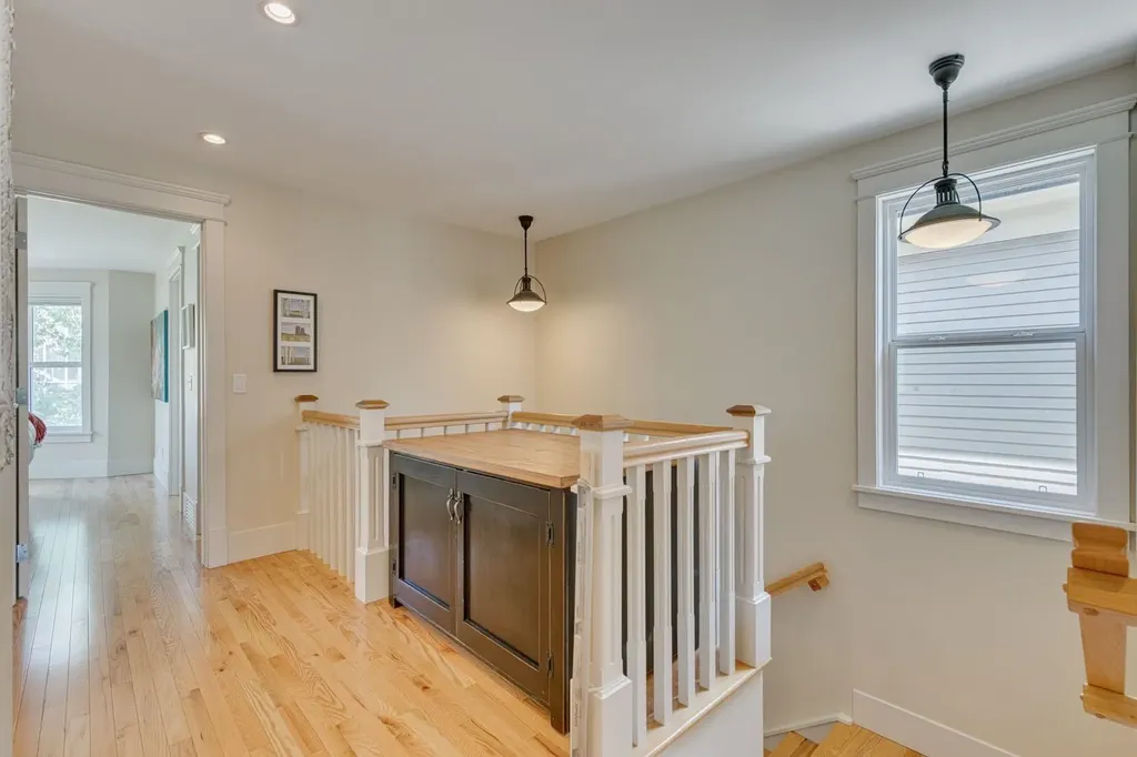 609 23 Avenue SW Calgary AB T2S0J6