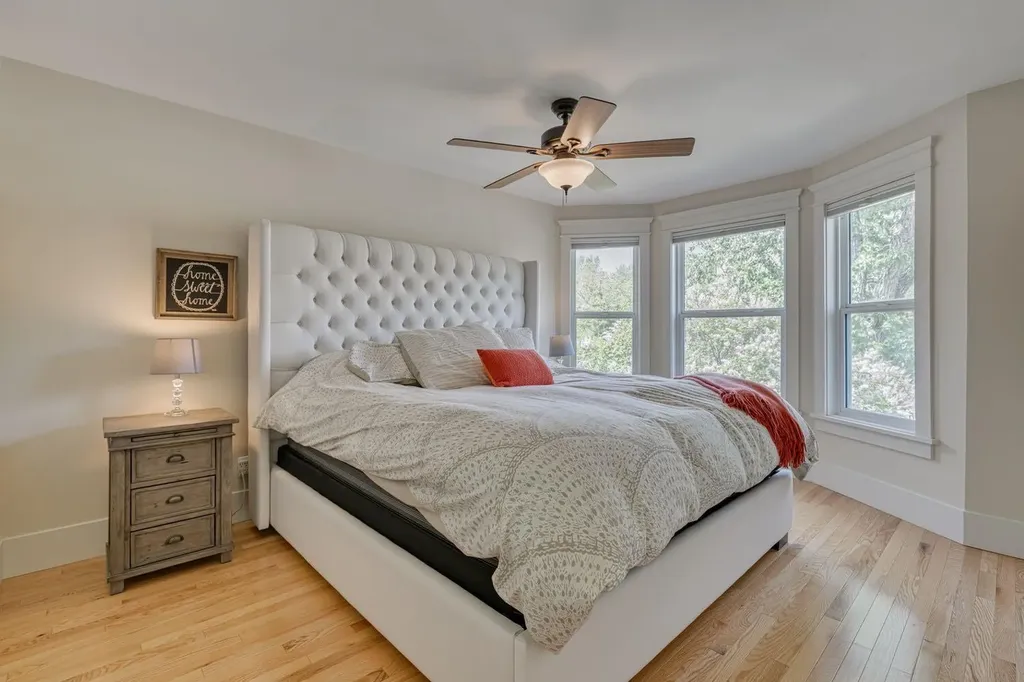 609 23 Avenue SW Calgary AB T2S0J6