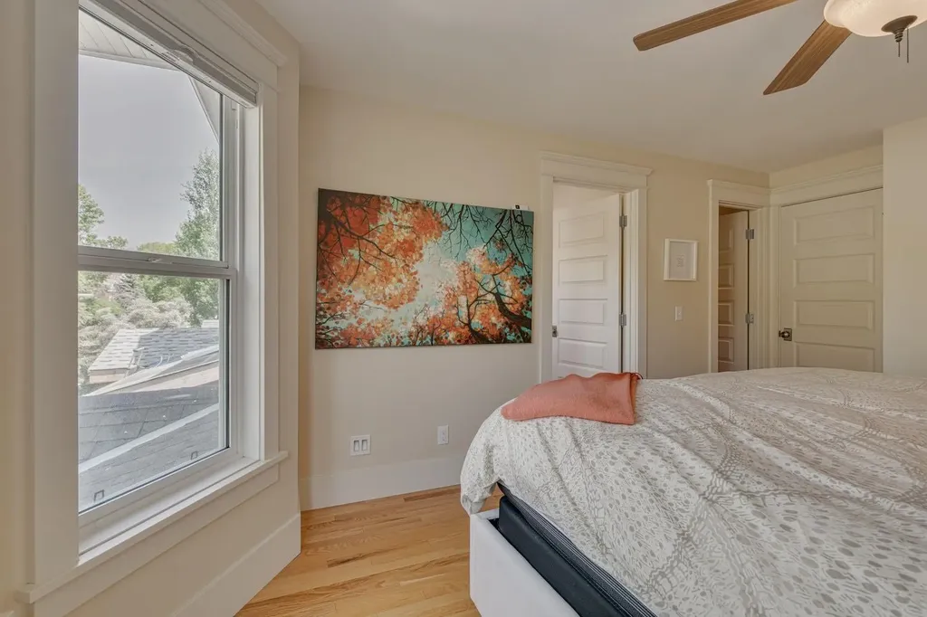 609 23 Avenue SW Calgary AB T2S0J6