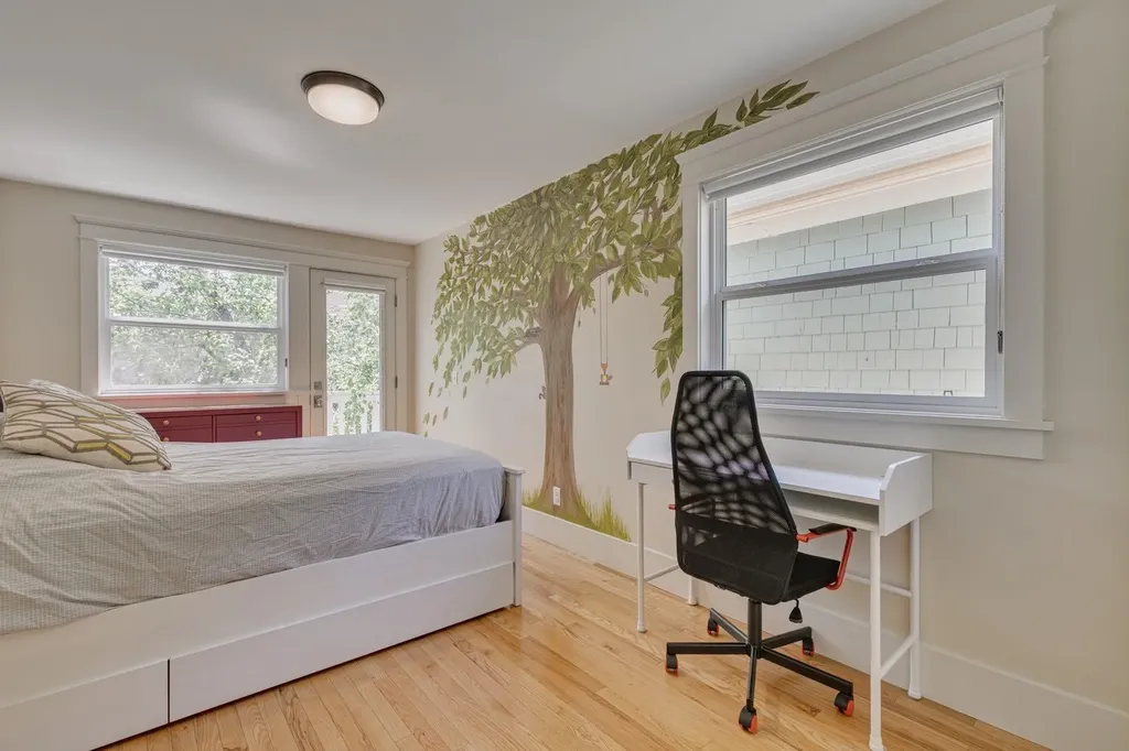 609 23 Avenue SW Calgary AB T2S0J6