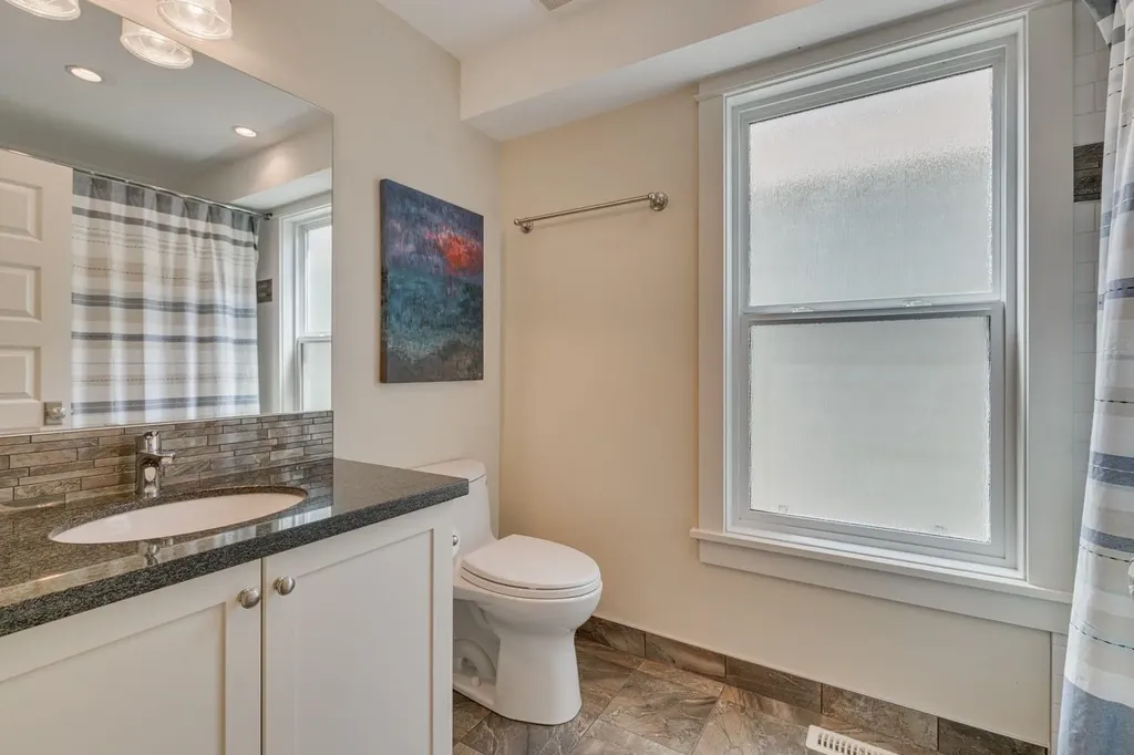 609 23 Avenue SW Calgary AB T2S0J6