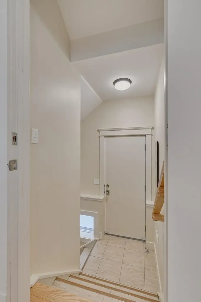 609 23 Avenue SW Calgary AB T2S0J6