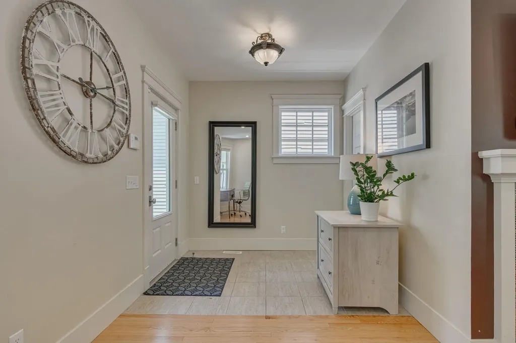 609 23 Avenue SW Calgary AB T2S0J6