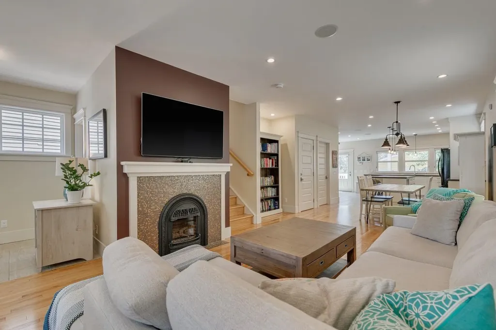 609 23 Avenue SW Calgary AB T2S0J6