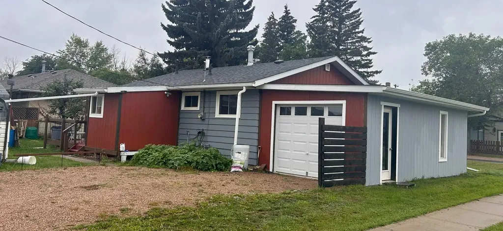 5047 48 Street Mannville AB T0B 2W0