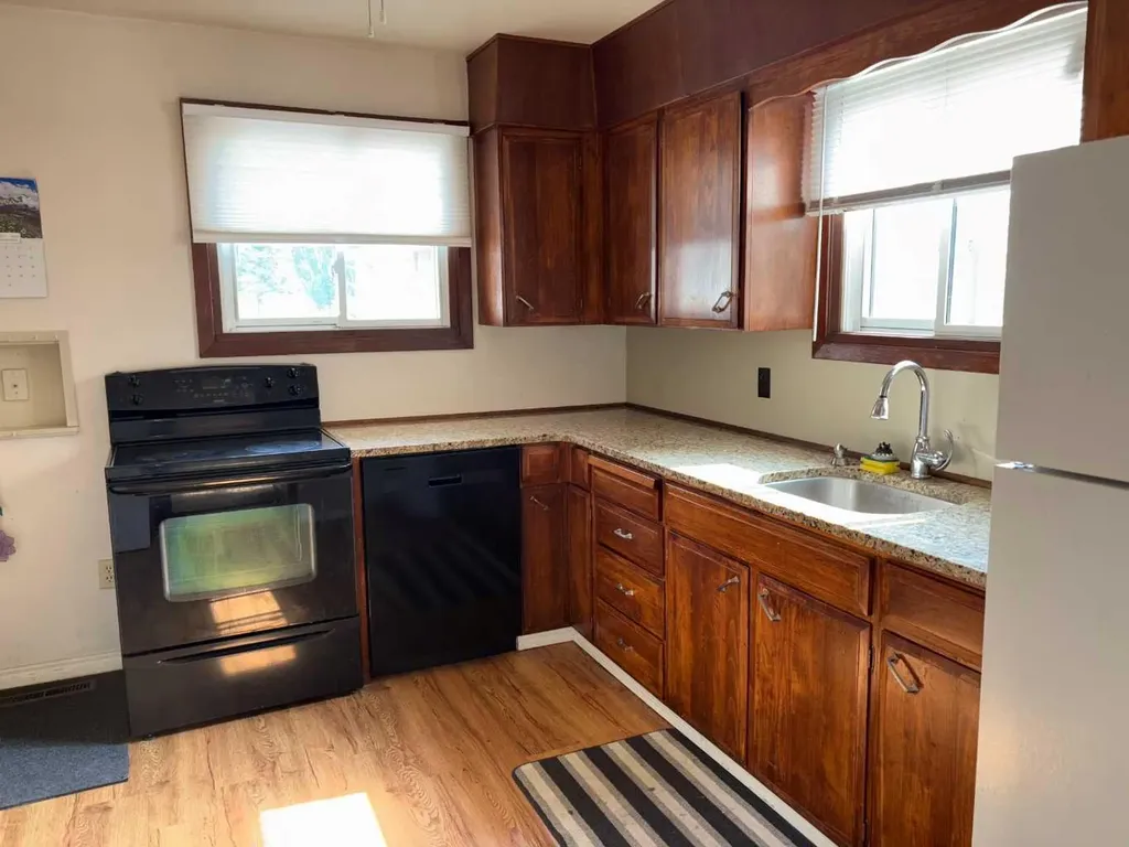 5047 48 Street Mannville AB T0B 2W0