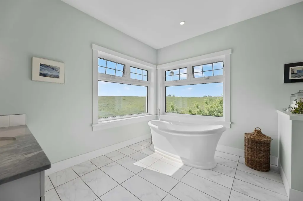 32325 Range Road 24 Rural Mountain View County AB T4H4B8