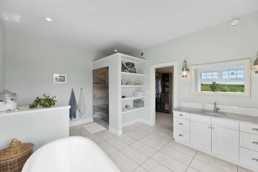 32325 Range Road 24 Rural Mountain View County AB T4H4B8