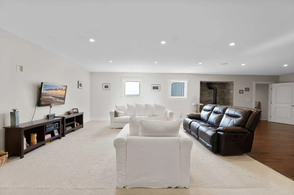 32325 Range Road 24 Rural Mountain View County AB T4H4B8