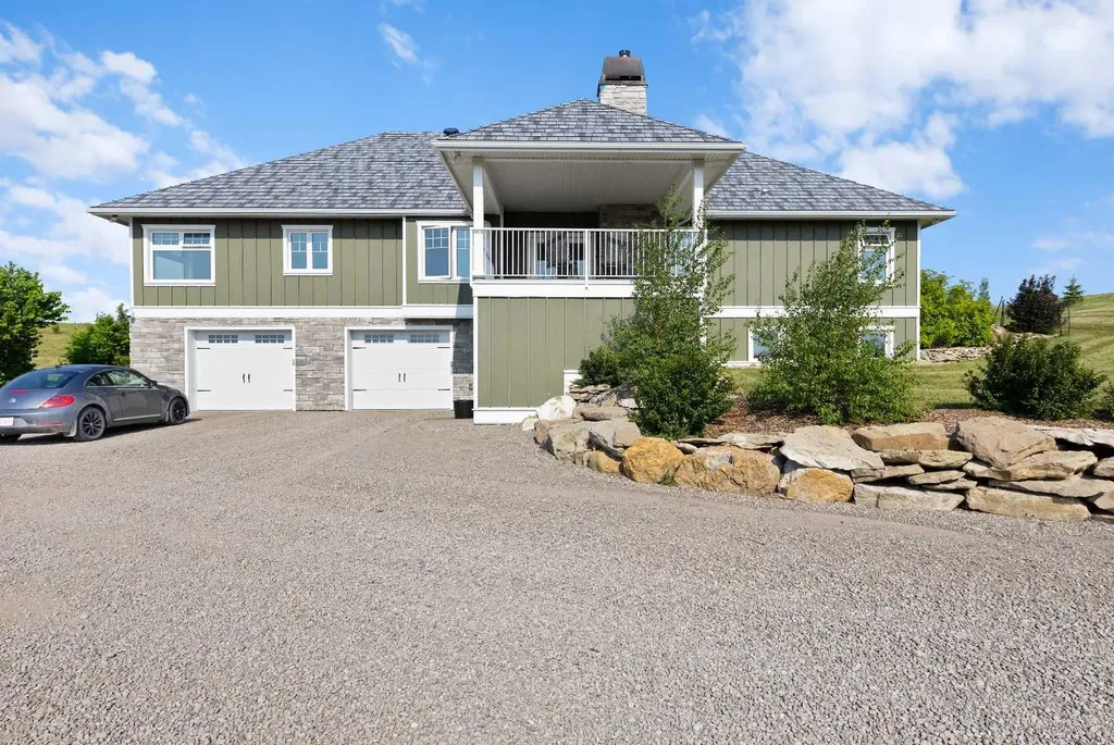 32325 Range Road 24 Rural Mountain View County AB T4H4B8