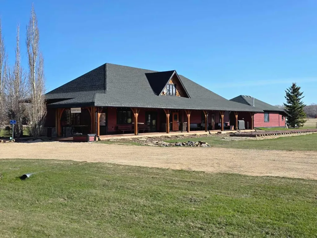 681 Springside Crescent Rural Ponoka County AB T0C 2J0