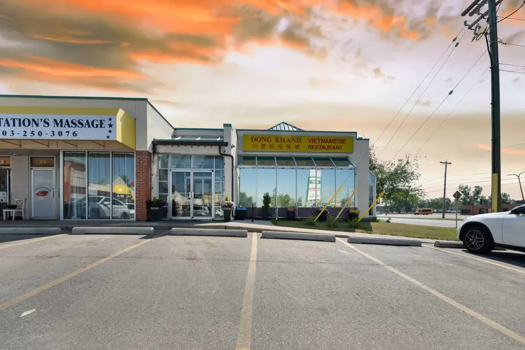 2066 18 Avenue NE Calgary AB T2E8N5