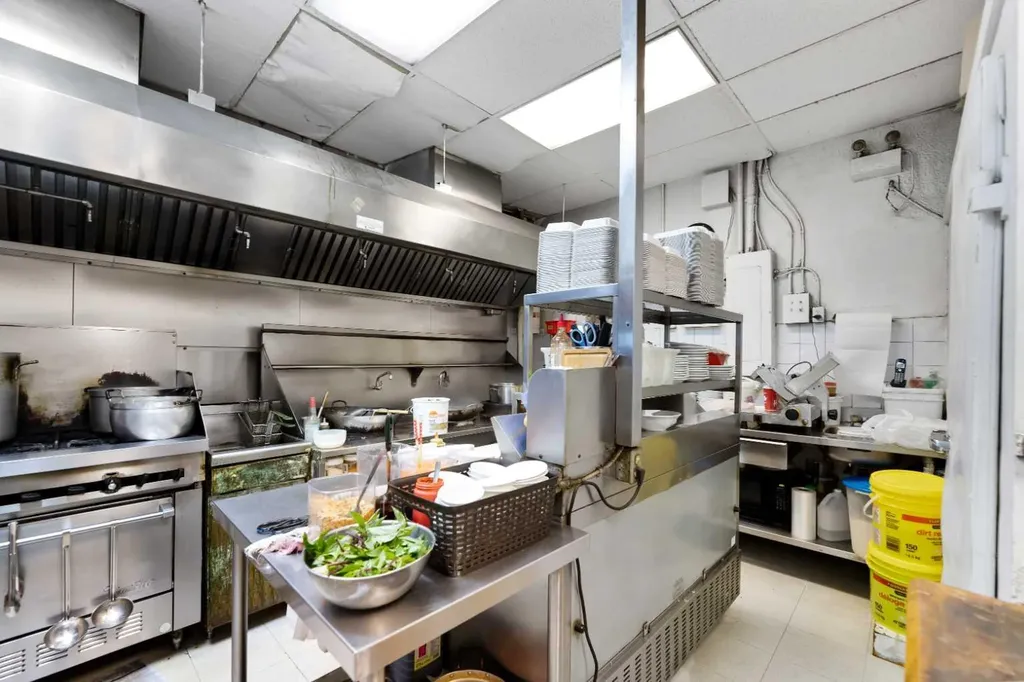 2066 18 Avenue NE Calgary AB T2E8N5