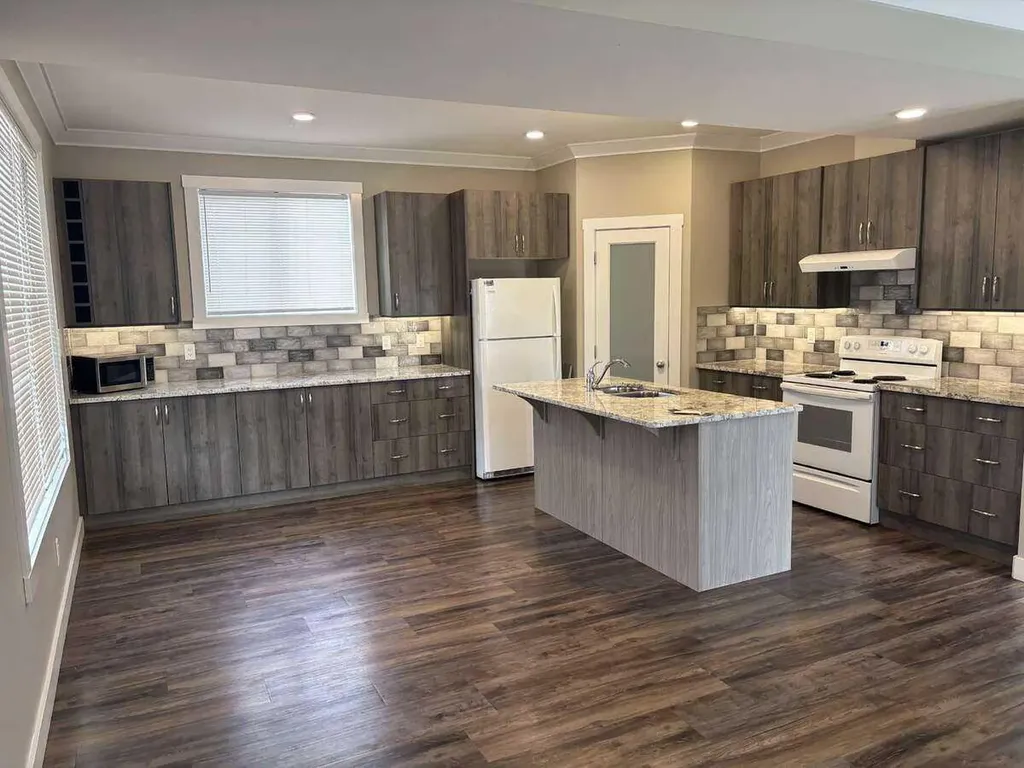 102 Aspenhill Drive Fort Mcmurray AB T9J 1E1