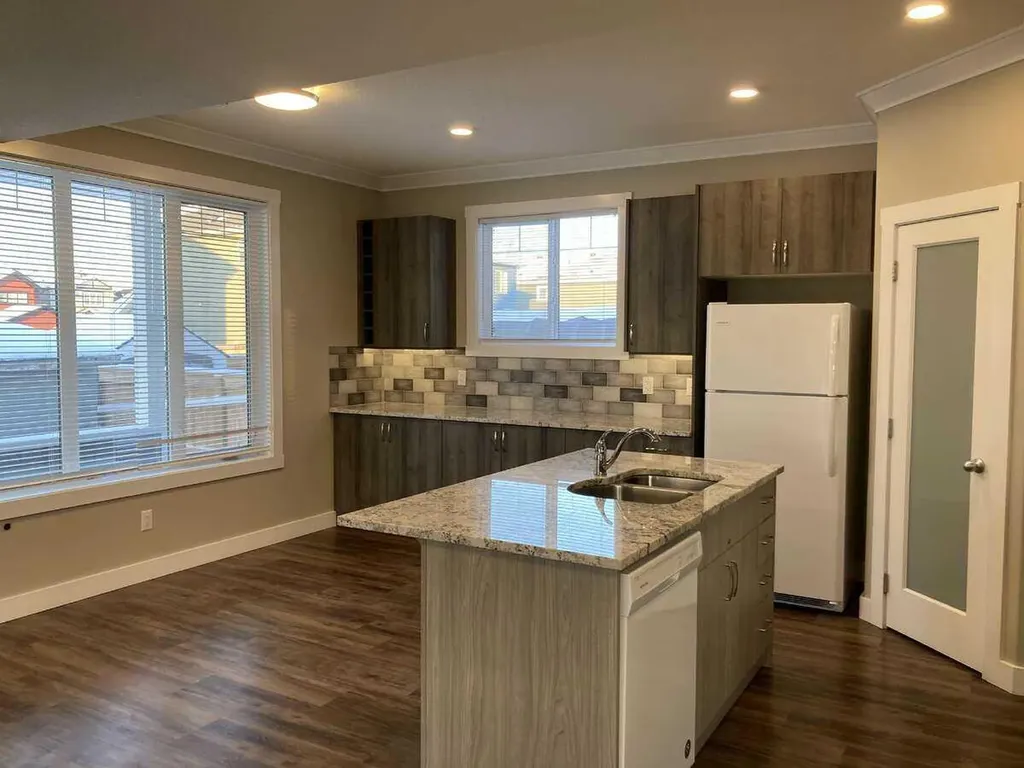 102 Aspenhill Drive Fort Mcmurray AB T9J 1E1