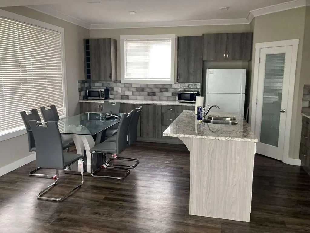 102 Aspenhill Drive Fort Mcmurray AB T9J 1E1