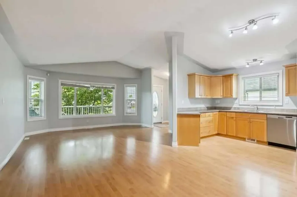 221 Ash Way Fort Mcmurray AB T9K0G2