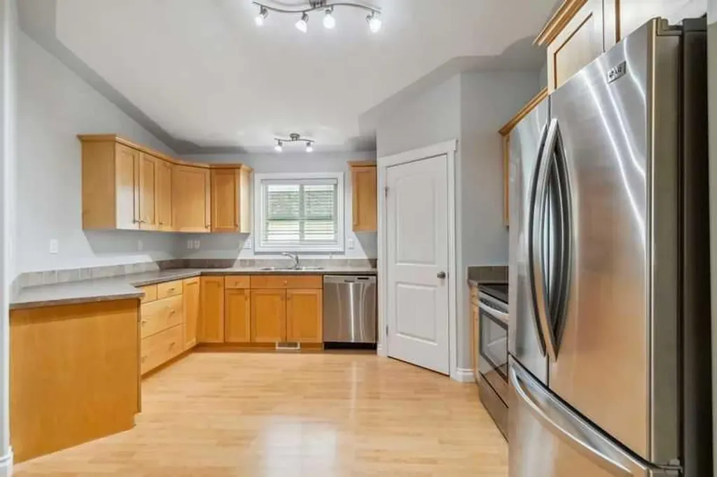 221 Ash Way Fort Mcmurray AB T9K0G2
