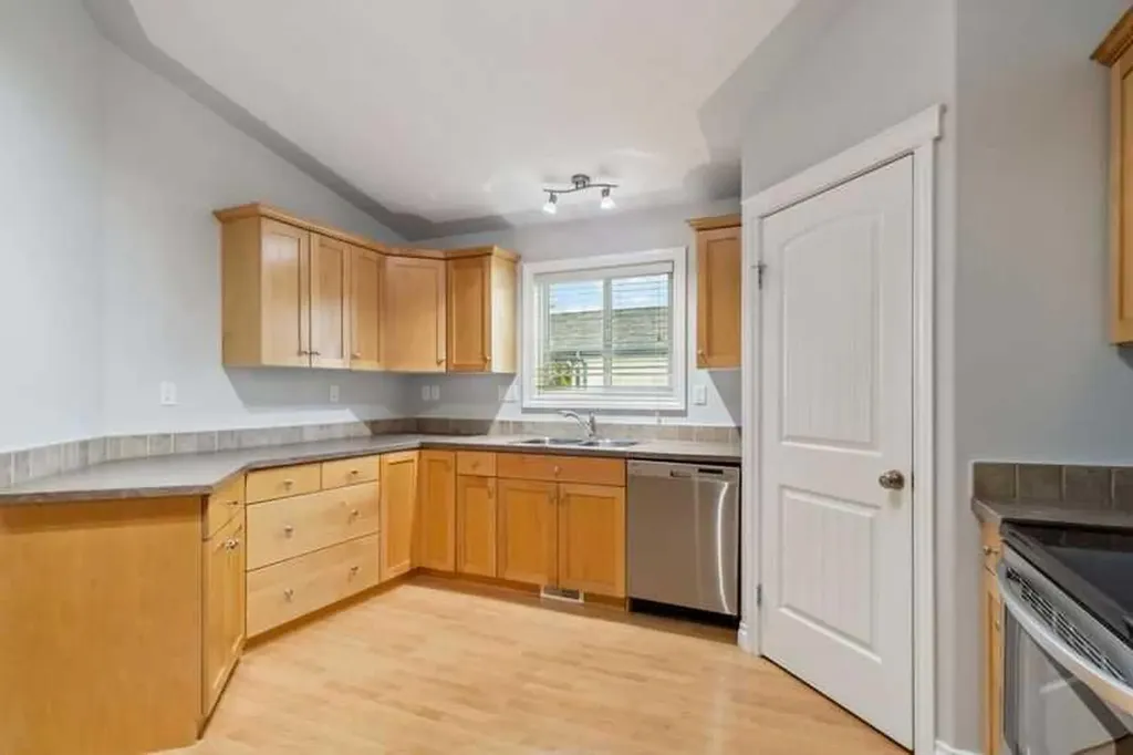 221 Ash Way Fort Mcmurray AB T9K0G2
