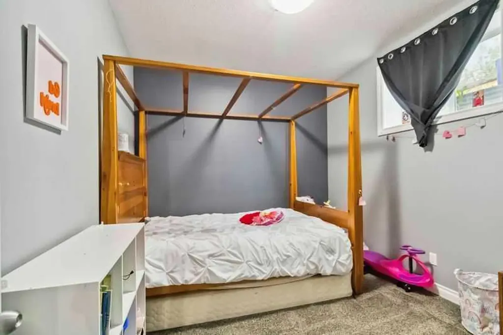 221 Ash Way Fort Mcmurray AB T9K0G2