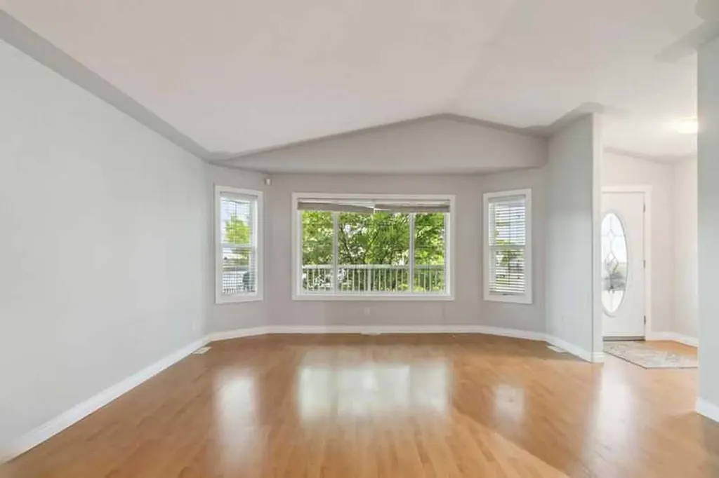 221 Ash Way Fort Mcmurray AB T9K0G2