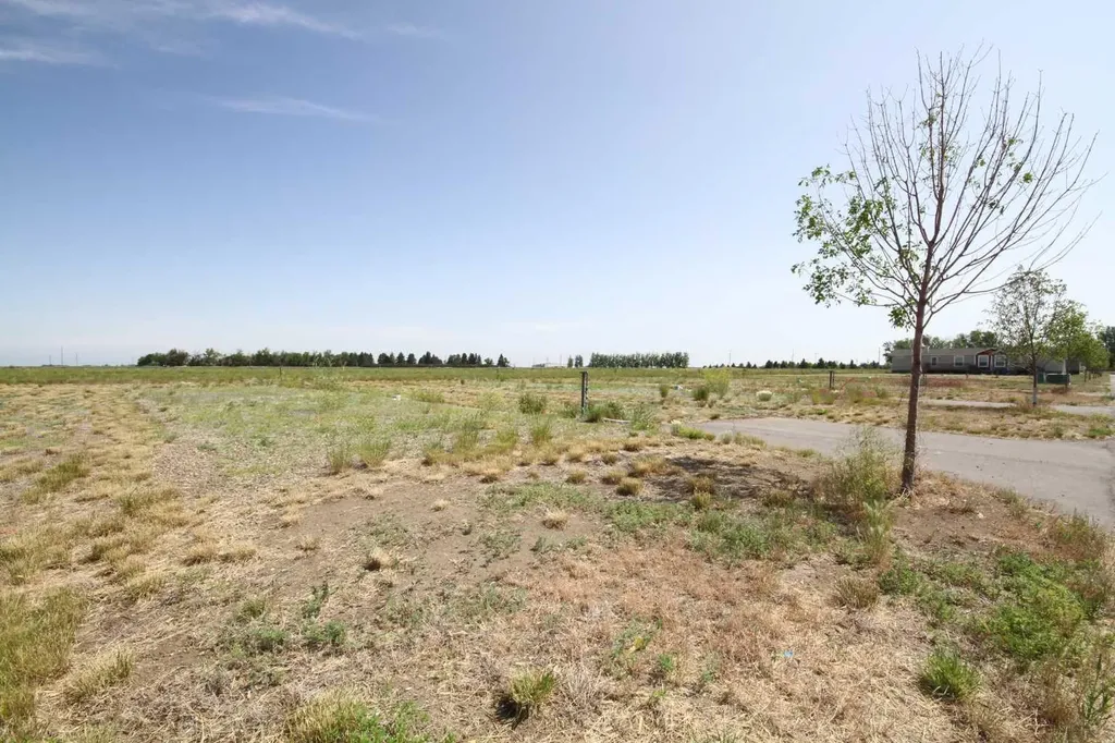 5 Meadows Way Taber AB T1G 2A2