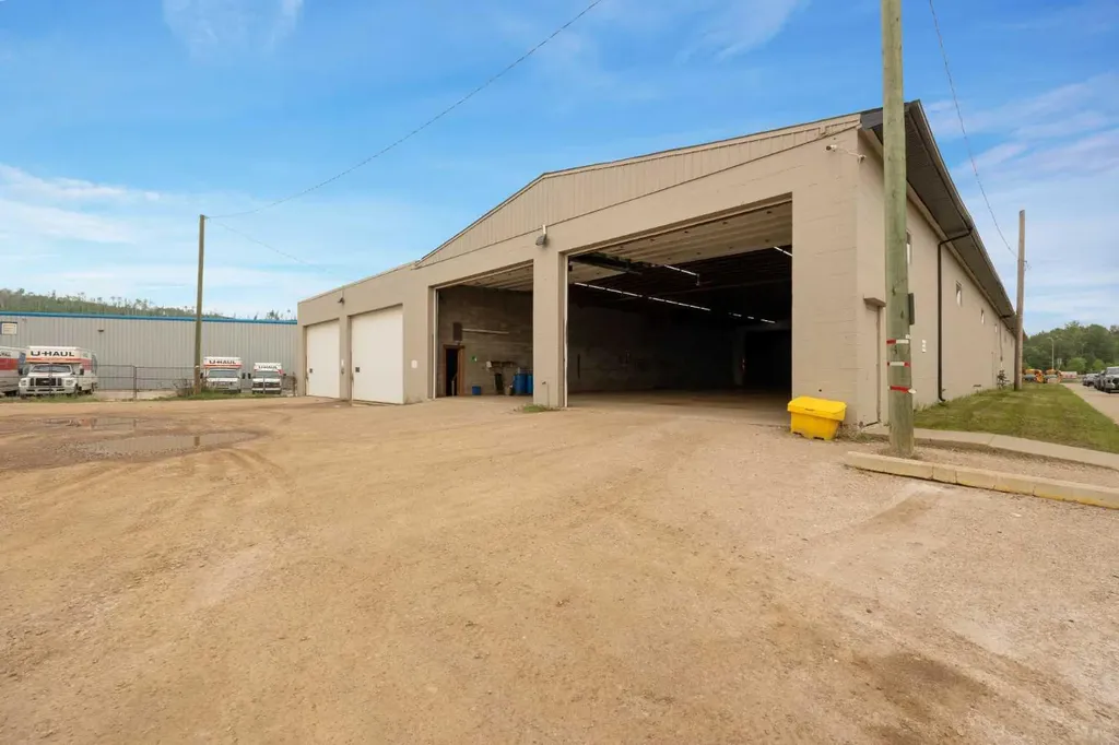 8030 Golosky Avenue Fort Mcmurray AB T9H 1V5