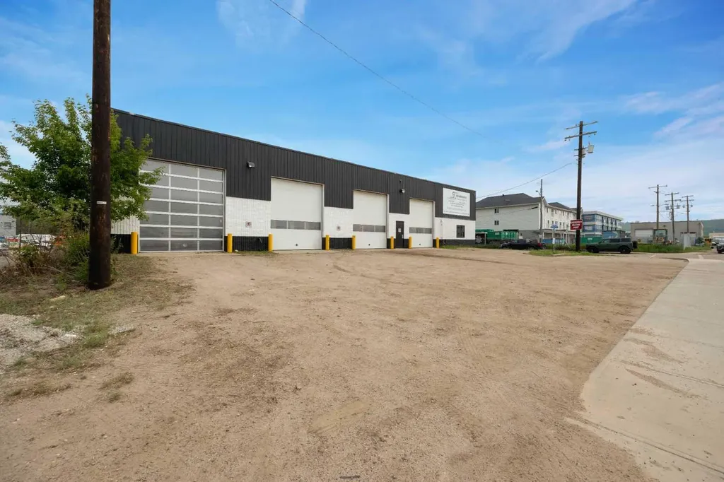 8030 Golosky Avenue Fort Mcmurray AB T9H 1V5