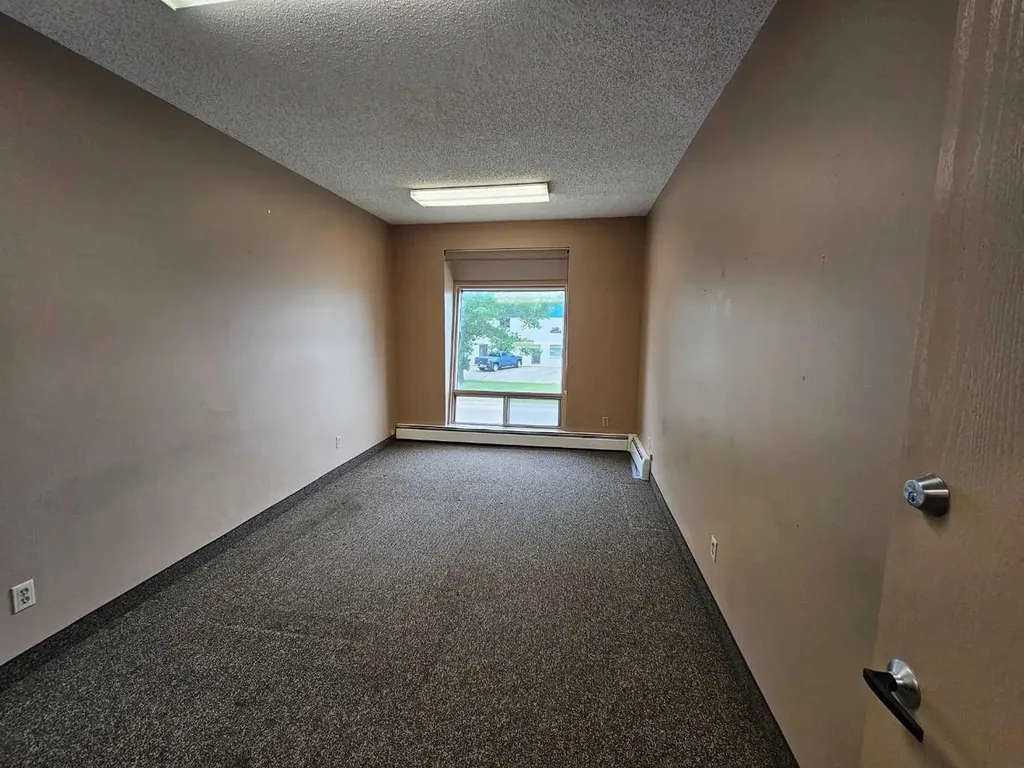 7836 49 Avenue Red Deer AB T4P 2B5