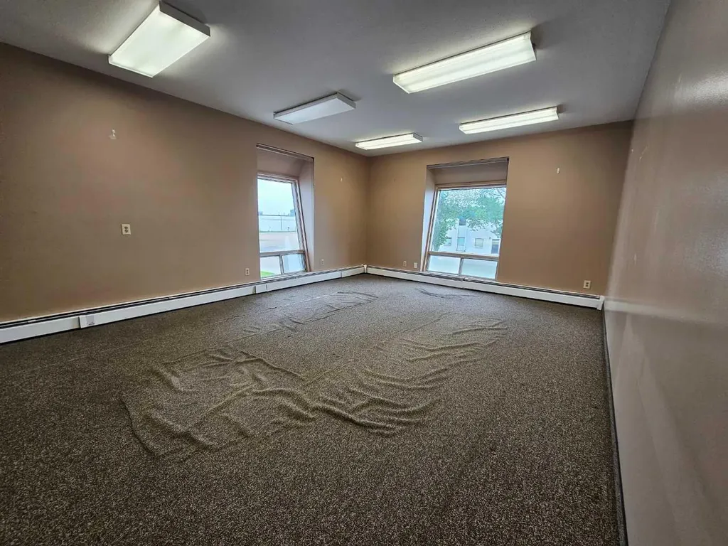 7836 49 Avenue Red Deer AB T4P 2B5