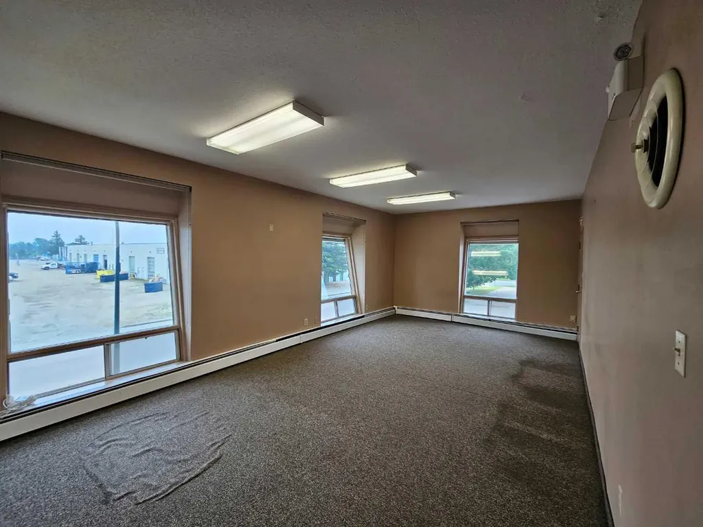 7836 49 Avenue Red Deer AB T4P 2B5