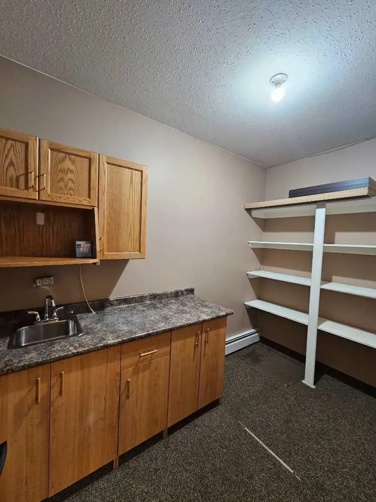 7836 49 Avenue Red Deer AB T4P 2B5