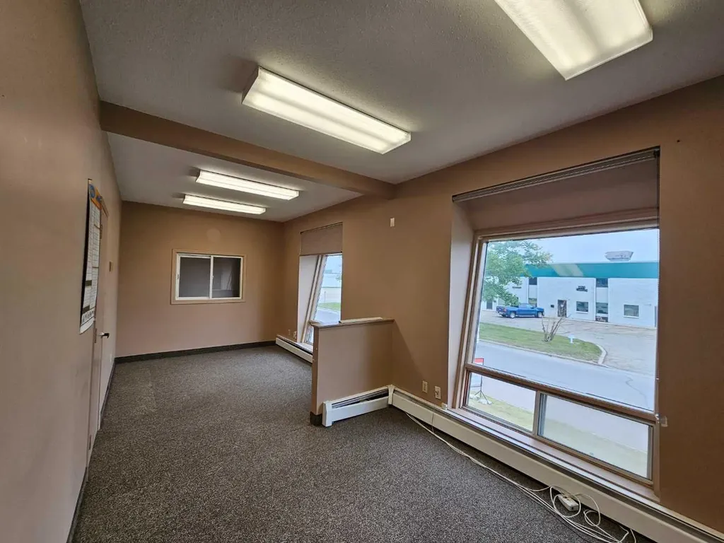7836 49 Avenue Red Deer AB T4P 2B5