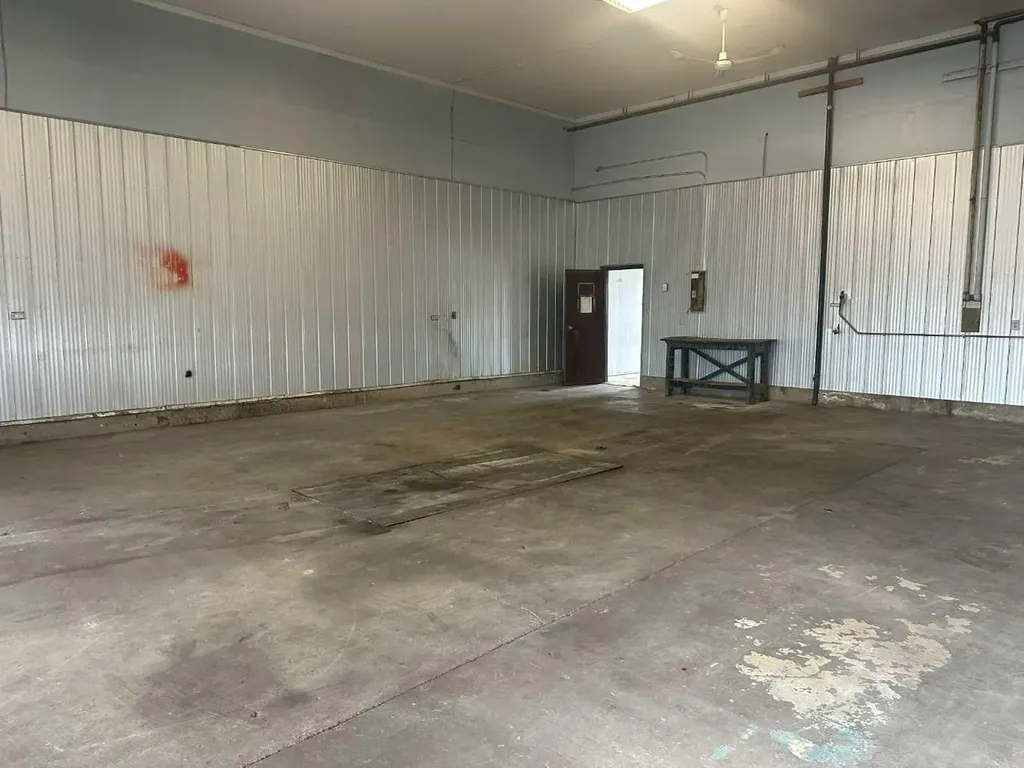 6002 60 Avenue Taber AB T1G 2C1