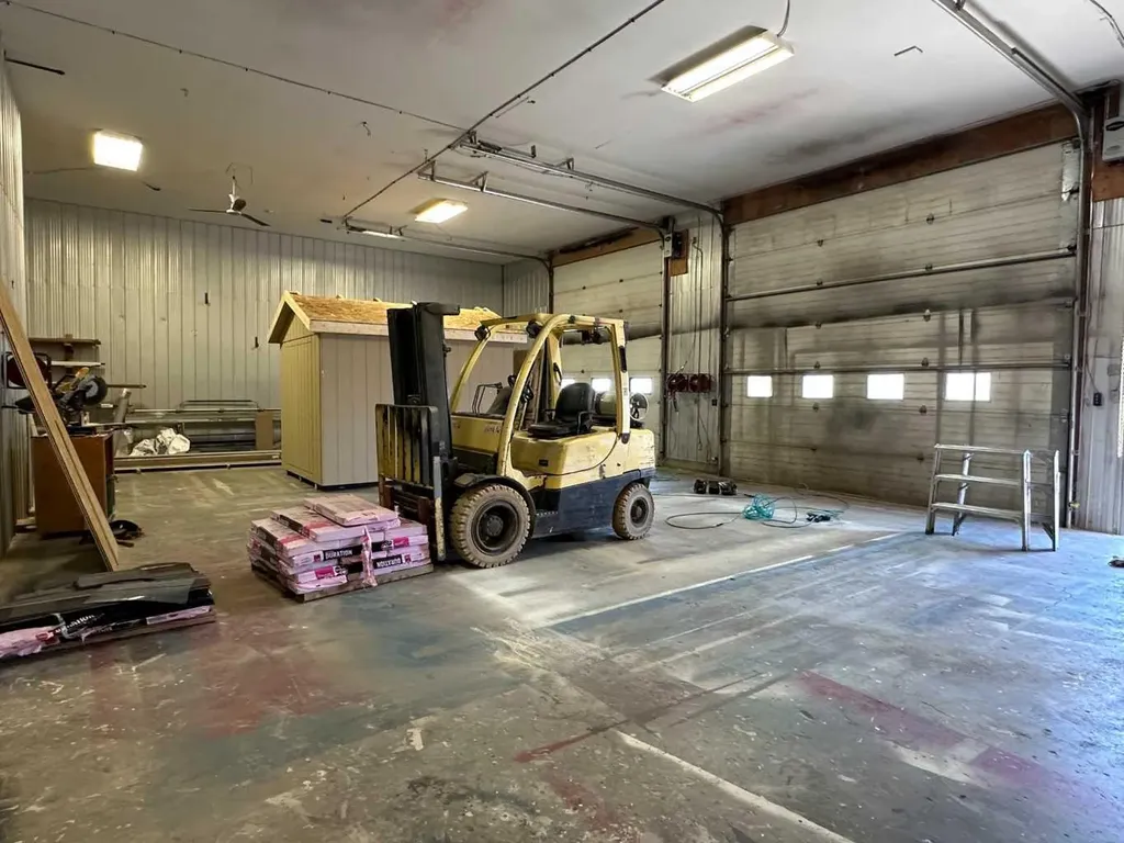 6002 60 Avenue Taber AB T1G 2C1