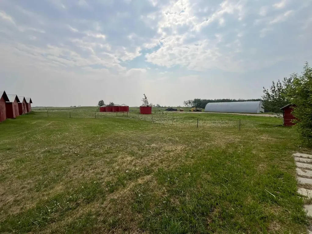 85057 90 Range Rural Two Hills No. 21 County Of AB T0B3K0