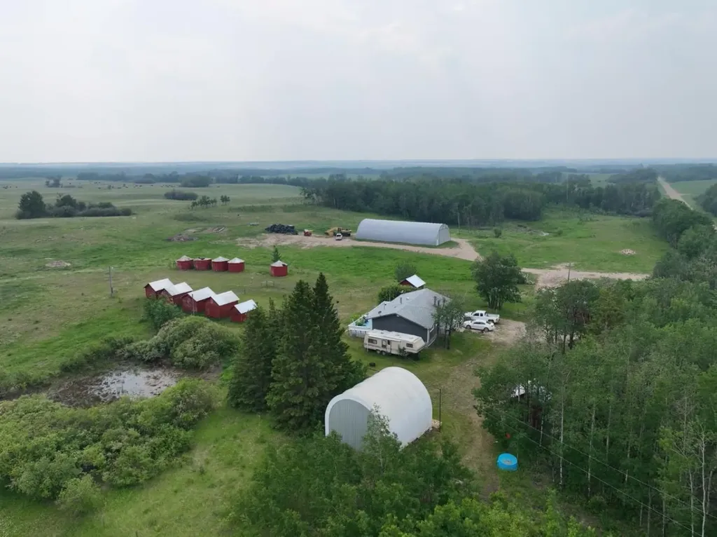 85057 90 Range Rural Two Hills No. 21 County Of AB T0B3K0