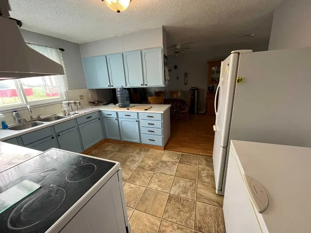 85057 90 Range Rural Two Hills No. 21 County Of AB T0B3K0