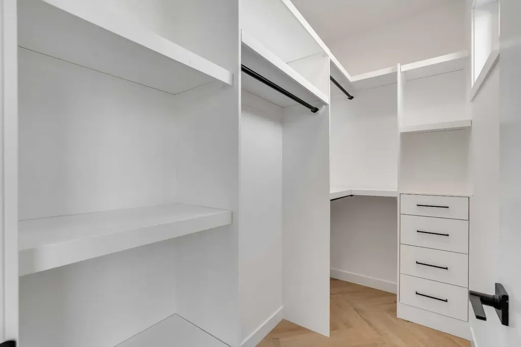 1524 29 Avenue SW Calgary AB T2T 1M3