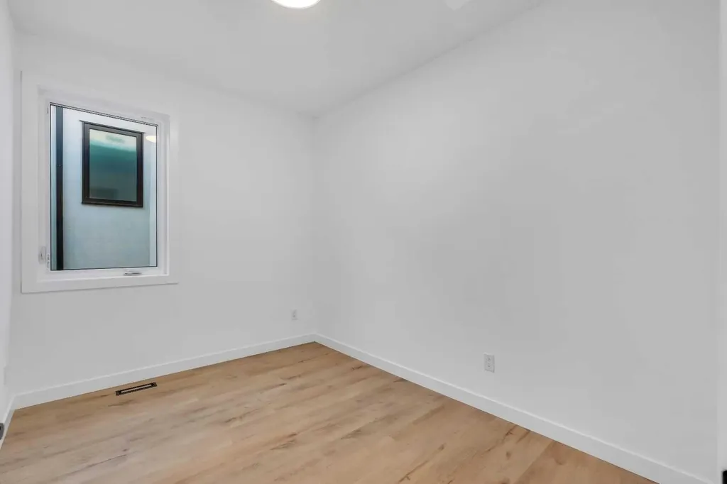 1524 29 Avenue SW Calgary AB T2T 1M3