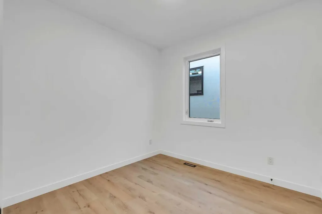 1524 29 Avenue SW Calgary AB T2T 1M3