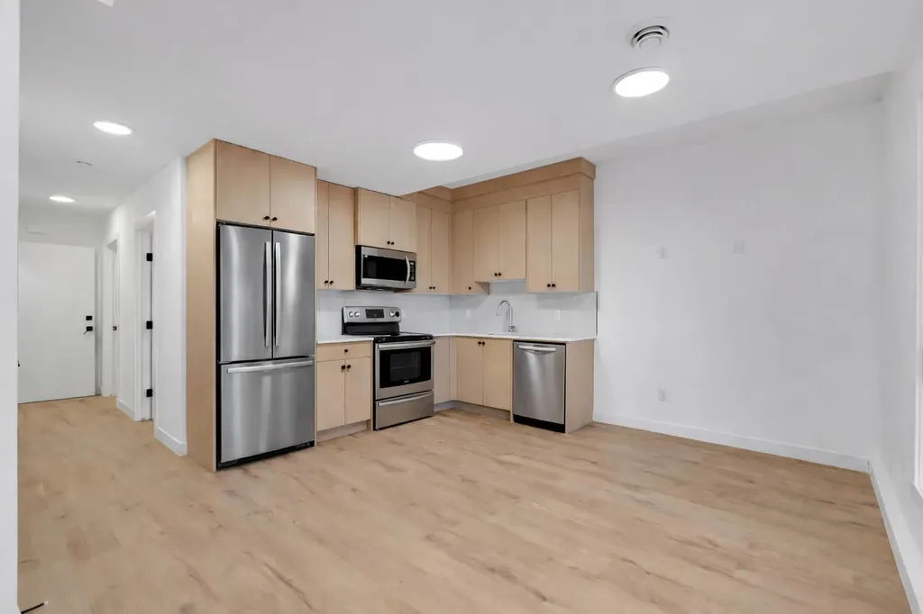 1524 29 Avenue SW Calgary AB T2T 1M3