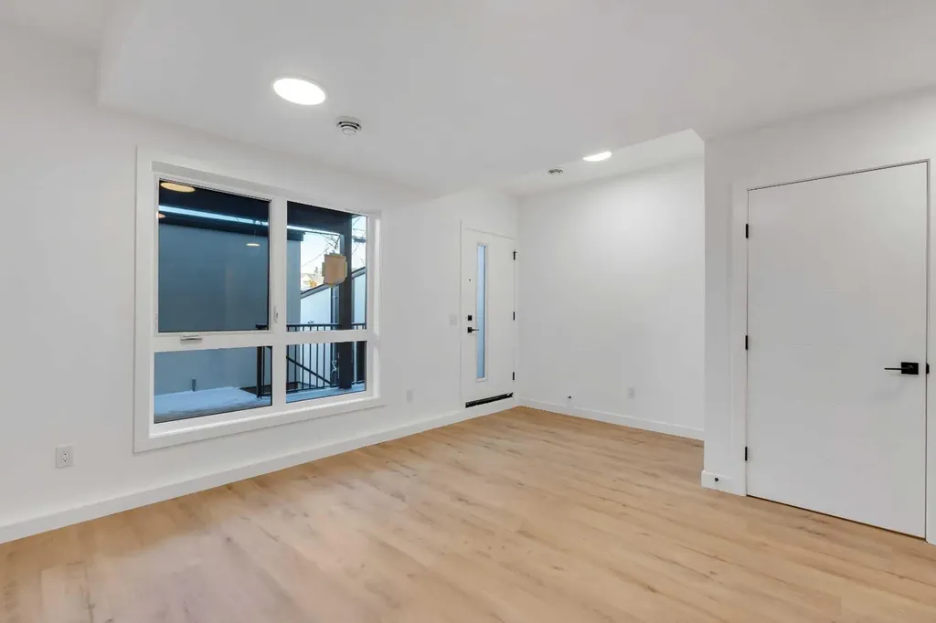 1524 29 Avenue SW Calgary AB T2T 1M3