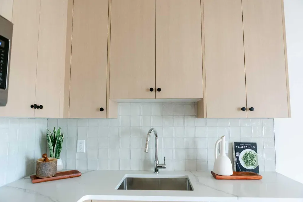 1524 29 Avenue SW Calgary AB T2T 1M3